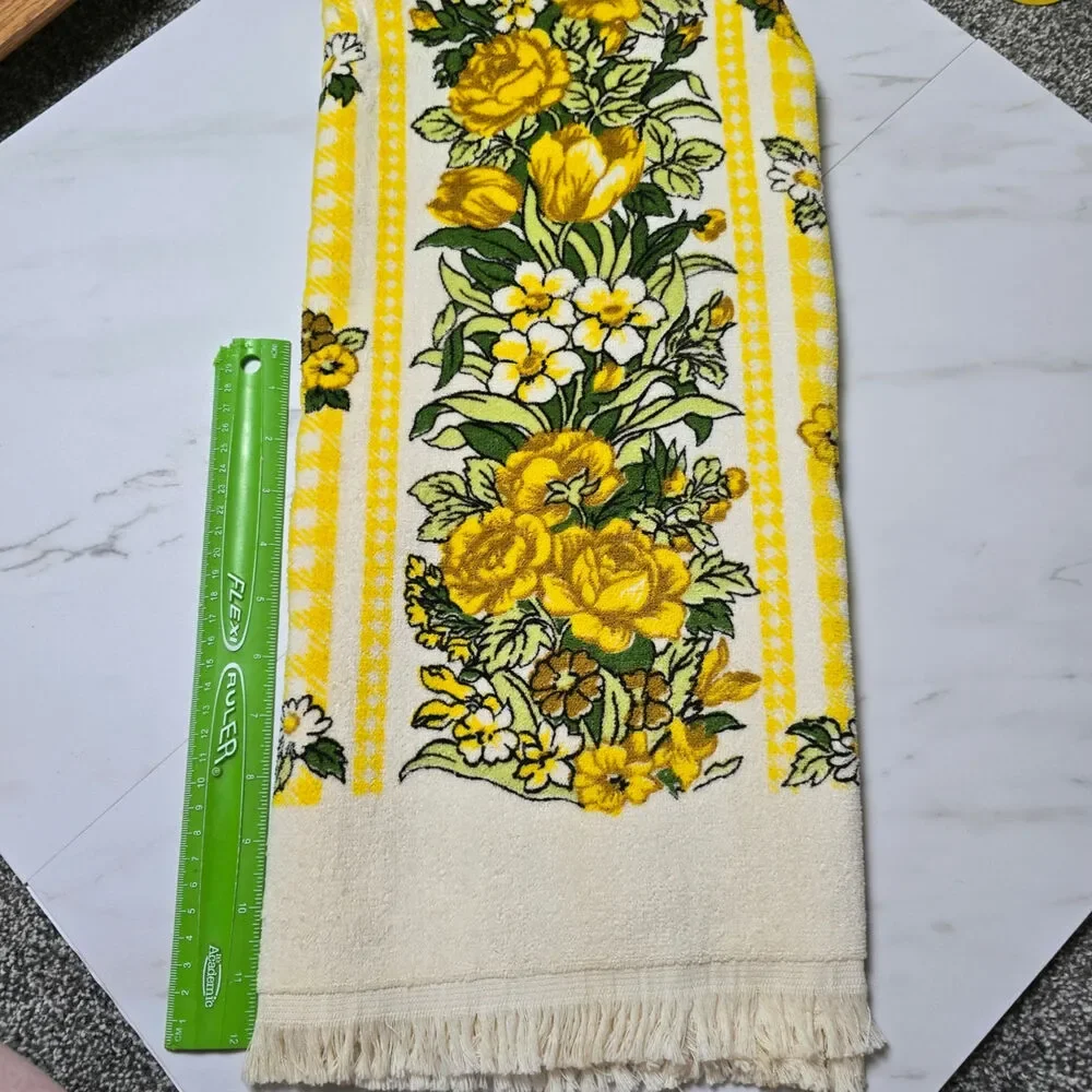Vintage Briggs R.A. Forever Color Fast 100% Cotton 2bath 2 Hand towels 70's